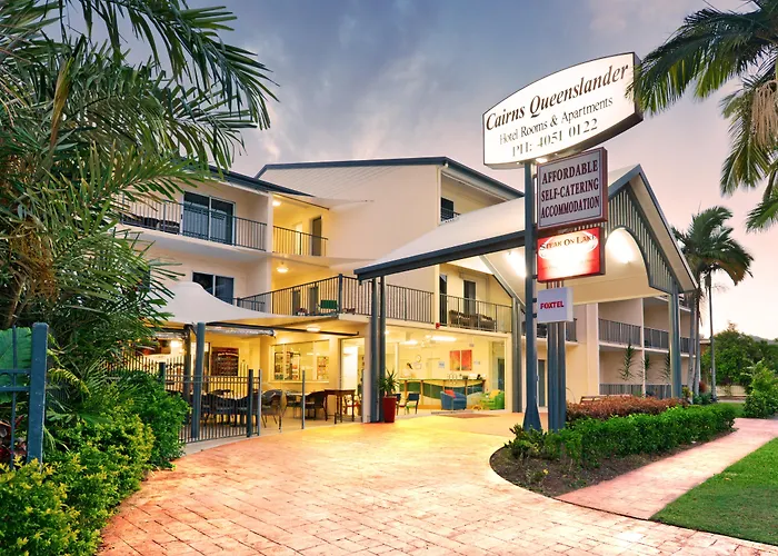 Cairns Queenslander Hotel & Apartments